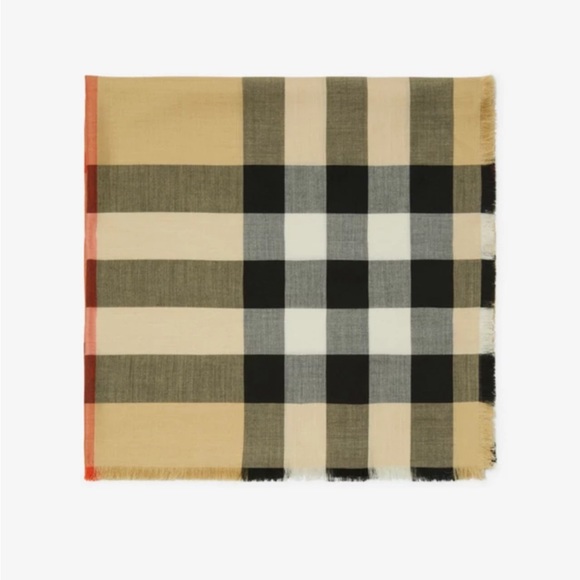 Burberry Cashmere Silk Scarf sand color New with tag - Picture 6 of 9